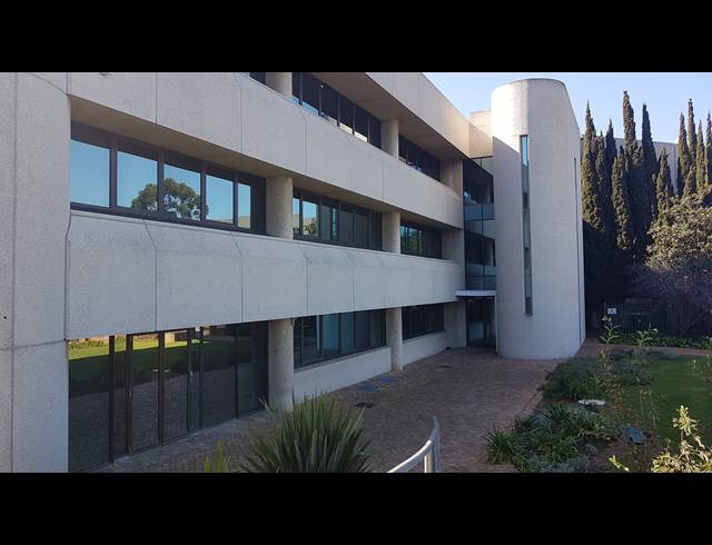 664M² OFFICE TO LET IN TYGER VALLEY